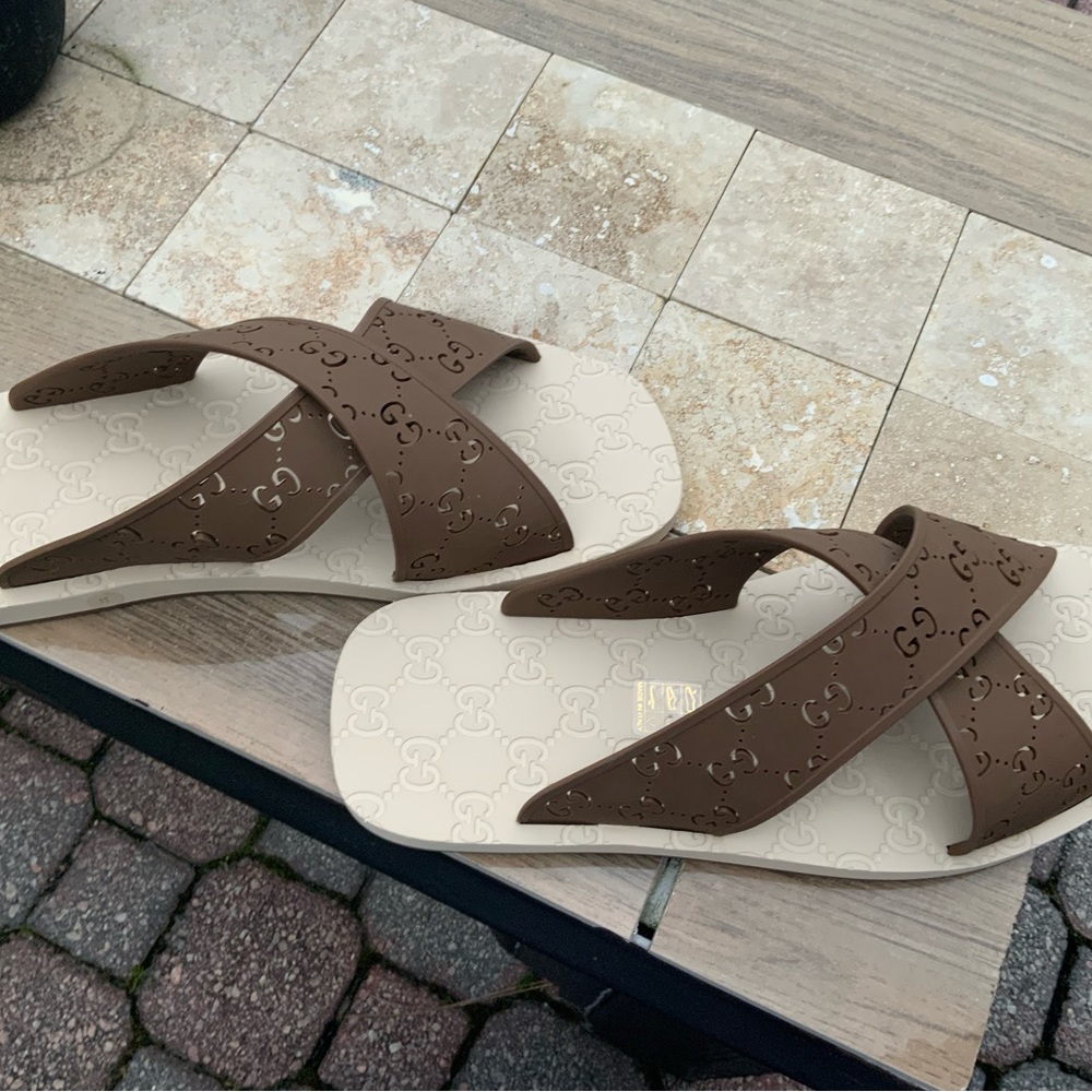 Unisex Beige Gucci Sandals - Picture 5 of 16